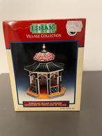 Lemax Huisje op Dorpsplein - Gazebo, Diversen, Kerst, Ophalen, Zo goed als nieuw