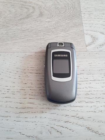 Zeldzame Samsung ZV40 flip in goede staat  beschikbaar voor biedingen