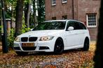 BMW 3-Serie 2.0 318 I Touring AUT 2012 Wit, Auto's, Automaat, Zwart, 1435 kg, Wit
