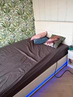 Tweepersoonsbed 140x200 met opbergruimte en matras, Huis en Inrichting, Ophalen, Tweepersoons, 140 cm, Zo goed als nieuw