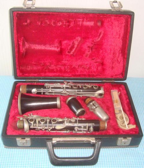 KLARINET in koffer - Kingsun serienummer 63546 Clarinet, Muziek en Instrumenten, Blaasinstrumenten | Klarinetten, Gebruikt, Bes-klarinet