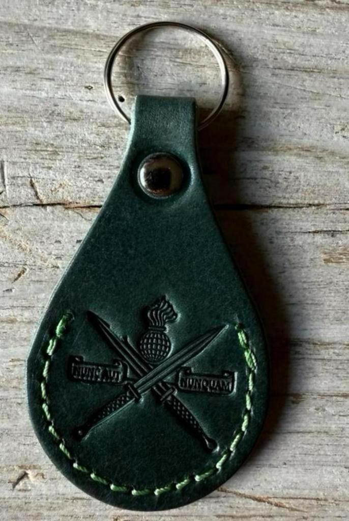 Korps Commando Troepen KCT Unieke Sleutelhanger -2,, Verzamelen, Militaria | Algemeen, Landmacht, Embleem of Badge, Nederland