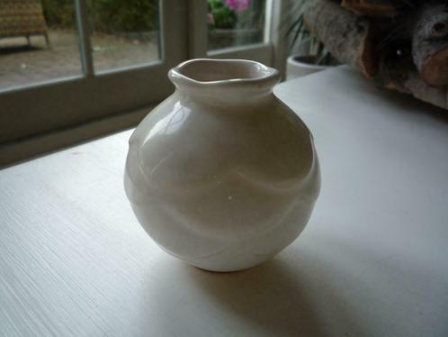 Heel klein mini wit brocant bloempotje potje 7 cm., Antiek en Kunst, Curiosa en Brocante, Ophalen of Verzenden