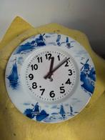 9472) Delfts blauw wandbord  als klok, Antiek en Kunst, Ophalen of Verzenden