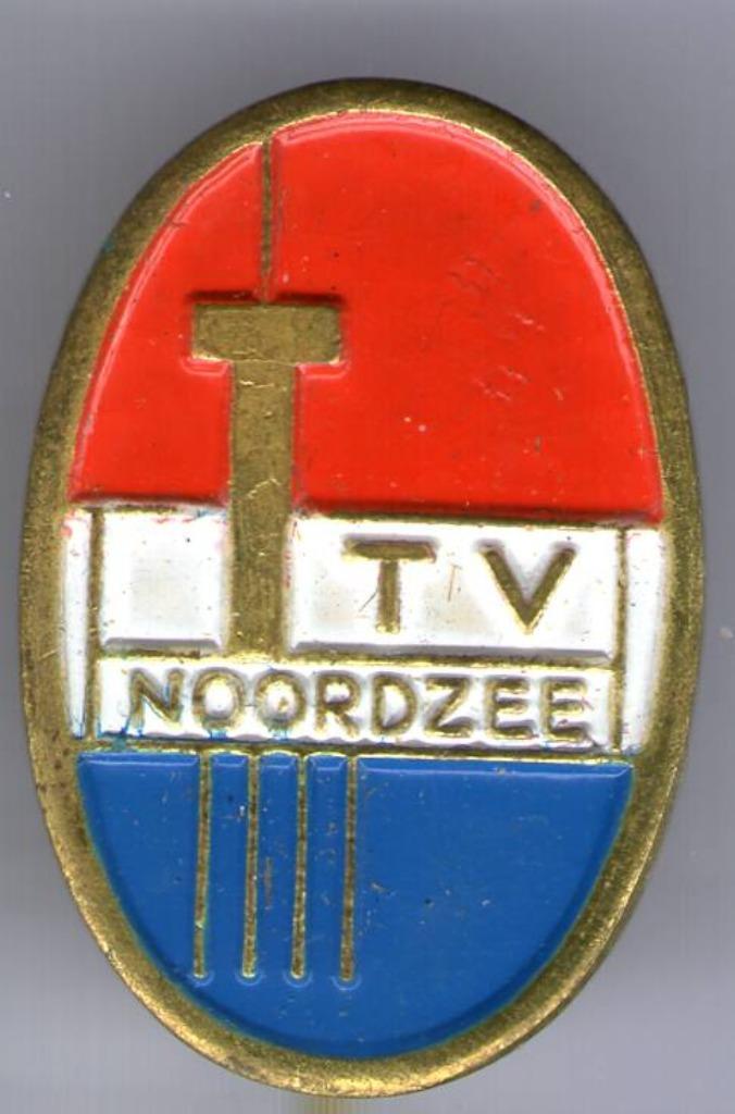 TV Noordzee rood/wit/blauw op koper omroep speldje ( V_024a), Verzamelen, Speldjes, Pins en Buttons, Nieuw, Speldje of Pin, Merk