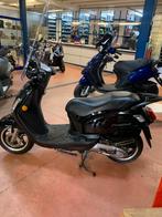 Gebro scooters: Sym fiddle II 45KM zwart BJ2017 1e eigenaar, Ophalen, Maximaal 45 km/u, Zo goed als nieuw, Benzine