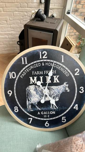 Boerenklok beschikbaar voor biedingen