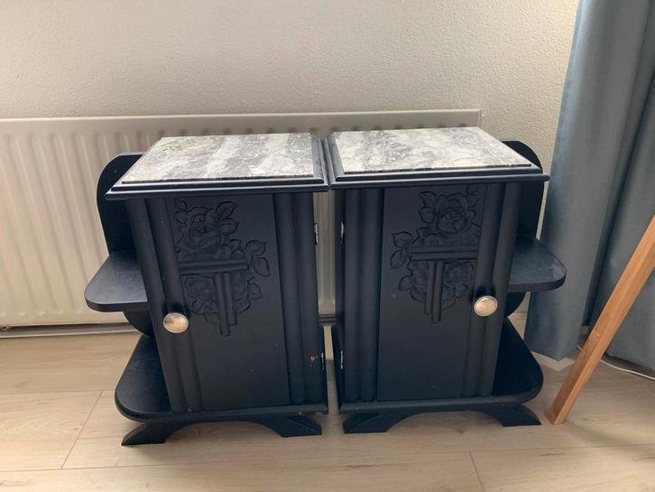 Antieke Zwarte Nachtkastjes met Marmeren Blad, Huis en Inrichting, Kasten | Kledingkasten, Gebruikt, Minder dan 100 cm, 50 tot 100 cm
