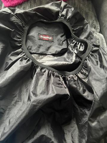 Eastpak rugtas regenhoes te koop! beschikbaar voor biedingen