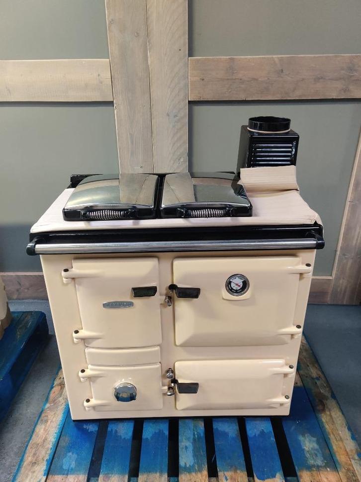 Rayburn 216SFW Houtgestookt fornuis met boiler, Witgoed en Apparatuur, Fornuizen, Zo goed als nieuw, Vrijstaand, 4 kookzones, 85 tot 90 cm