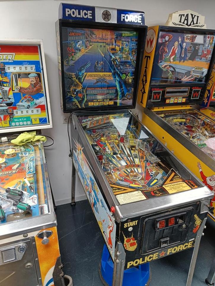 Williams Police Force flipperkast, Verzamelen, Automaten | Flipperkasten, Gebruikt, Flipperkast, Williams, Ophalen