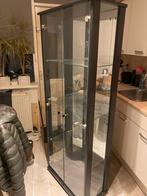 Mooie vitrinekast met glazen deuren, Ophalen, 50 tot 100 cm, 150 tot 200 cm, 25 tot 50 cm