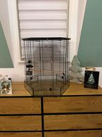 8 hoekige vogelkooi met glazen bodem, Dieren en Toebehoren, Ophalen, Gebruikt, Metaal, Vogelkooi