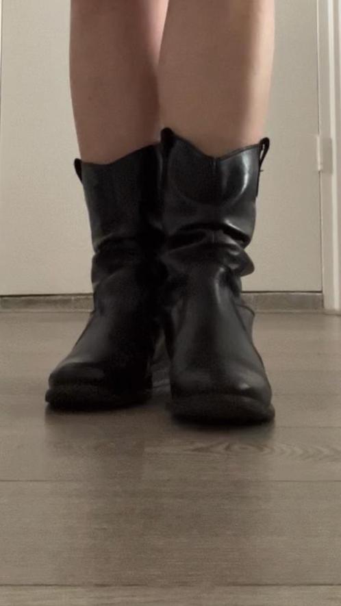 Dameslaarzen zwart leer 38, Kleding | Dames, Schoenen, Gedragen, Lage of Enkellaarzen, Zwart, Ophalen of Verzenden