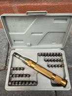 Stansset letters cijfers leestekens drukkracht instelbaar, Hobby en Vrije tijd, Ophalen, Zo goed als nieuw, Gereedschap of Toebehoren