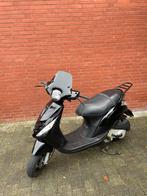 Piaggio zip 2017, Fietsen en Brommers, Scooters | Piaggio, Ophalen, Zip, Zo goed als nieuw, Benzine