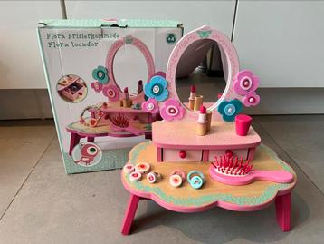 Kaptafel flora Djeco incl doos beschikbaar voor biedingen