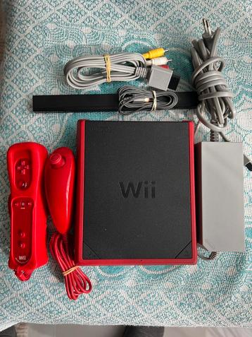 Nintendo Wii mini Rood + Controller , met alle kabels beschikbaar voor biedingen