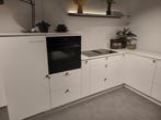 Mooie witte keuken met composiet werkblad, Huis en Inrichting, Keuken | Complete keukens, Ophalen, Wit, Hoekkeuken, Nieuw
