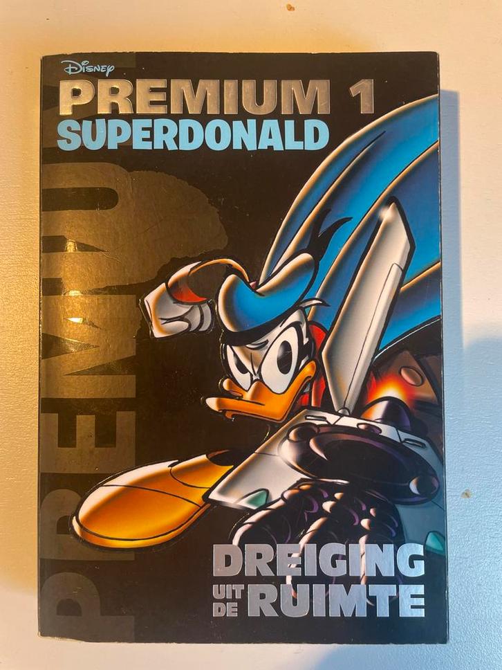 Donald Duck Premium 1 - Superdonald, Boeken, Stripboeken, Zo goed als nieuw, Eén stripboek, Ophalen of Verzenden