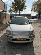 Mitsubishi Space Wagon 2.4 GLX 1999 Grijs, Auto's, Mitsubishi, Voorwielaandrijving, Stof, 4 cilinders, 1485 kg