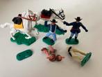 Timpo - 2 paarden incl. zadel en diverse onderdelen figuren, Verzamelen, Poppetjes en Figuurtjes, Ophalen of Verzenden, Gebruikt