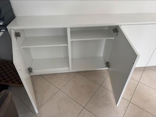 Stijlvolle witte wandkast – Bruynzeel-kwaliteit, Huis en Inrichting, Kasten | Wandmeubels, Zo goed als nieuw, 200 cm of meer, 25 tot 50 cm