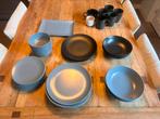Servies lichtblauw en zwart, Ophalen, Zo goed als nieuw, Overige stijlen