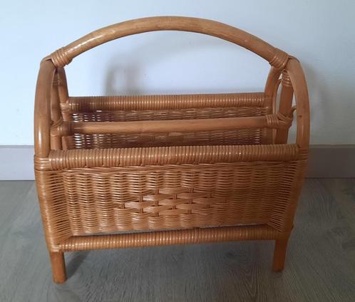 Vintage Rotan tijdschriftenrek, Huis en Inrichting, Woonaccessoires | Krantenbakken en Lectuurbakken, Ophalen of Verzenden