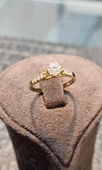 Prachtige natuurlijk Diamant vs1 0.70 ct totaal, Nieuw, Ophalen of Verzenden, Dame, Goud