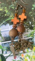 Druzy Agaath met kruis en roos, Sieraden, Tassen en Uiterlijk, Oorbellen, Overige materialen, Hangers, Bruin, Nieuw