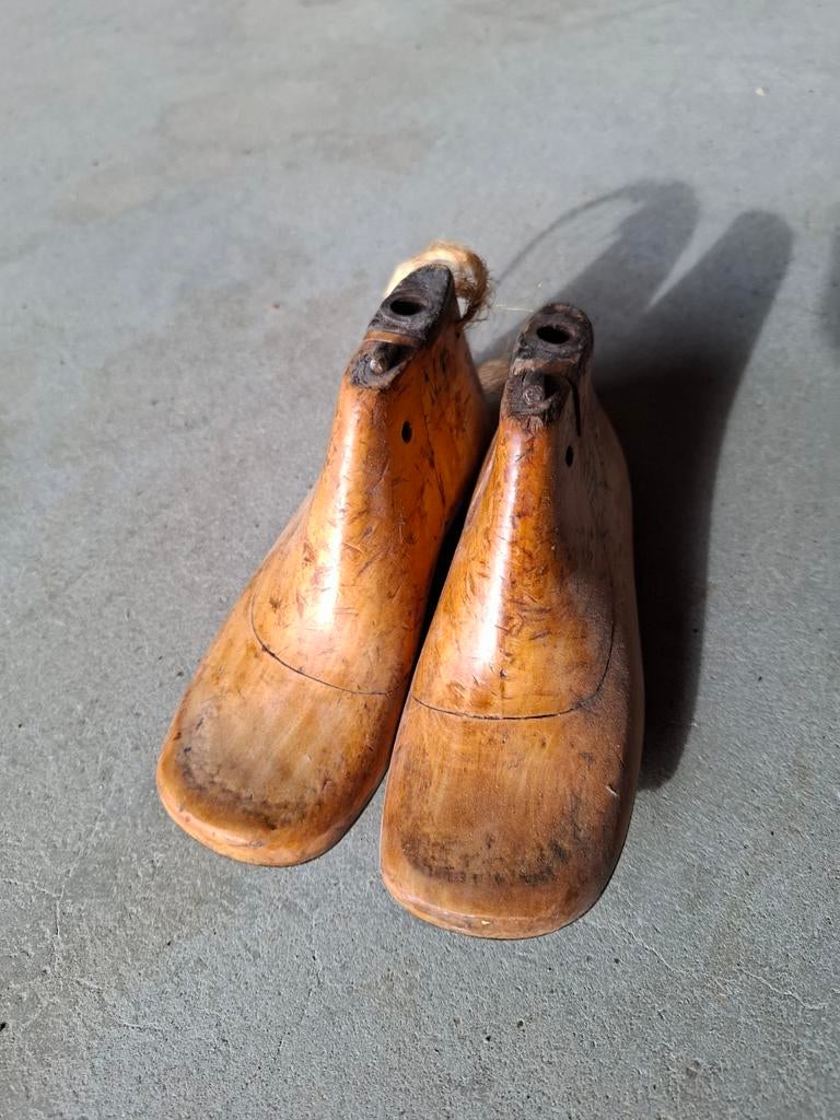 Antieke kinder leesten/mallen, Ophalen