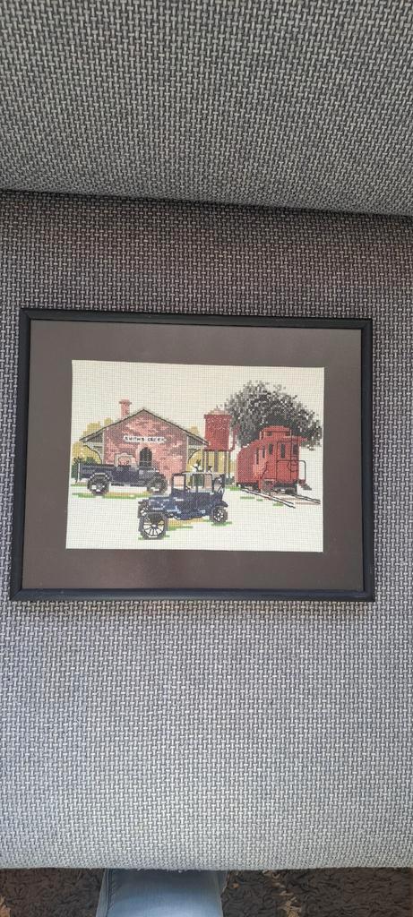Borduurwerk Auto, Trein & Station - USA?, Huis en Inrichting, Woonaccessoires | Schilderijen, Tekeningen en Foto's, Ophalen of Verzenden