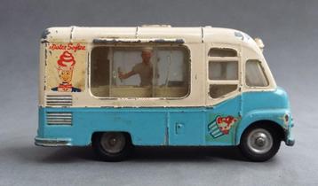 Om 1960 Corgi Toys 'MR SOFTEE' Smith's Karrier Van Auto Bus beschikbaar voor biedingen