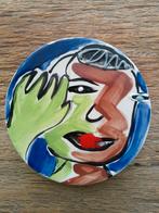Keramisch Bord - Ziggy M. 'Saluerend Hoofd' - 1997, Ophalen