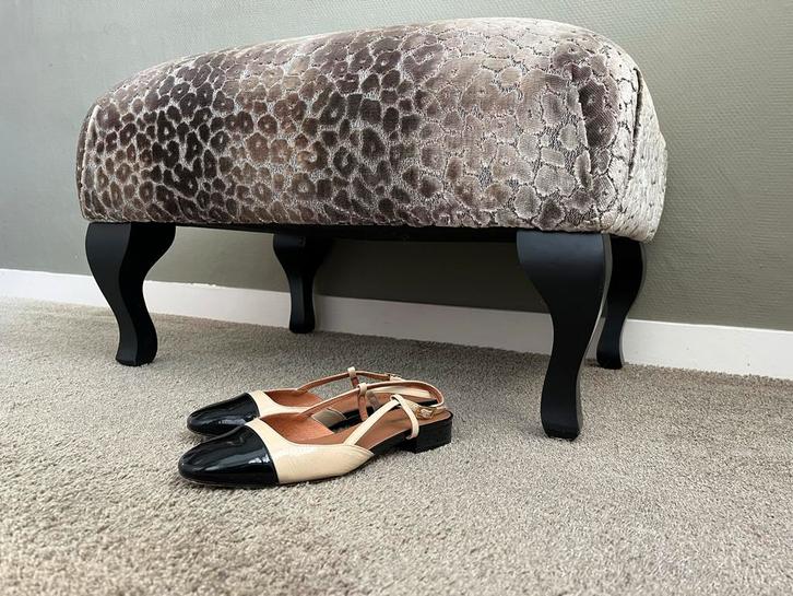 Panterprint footstool Designers Guild, Huis en Inrichting, Banken | Voetenbanken en Poefen, Zo goed als nieuw, Minder dan 50 cm