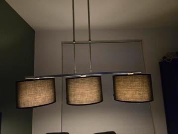 hanglamp met zwarte lampenkappen beschikbaar voor biedingen