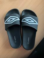 Umbro badslippers maat 37, Kleding | Heren, Badmode en Zwemkleding, Ophalen of Verzenden, Overige maten, Zwart