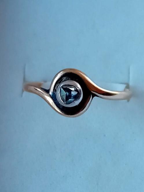 Antieke gouden ring met grote roosgeslepen diamant, Sieraden, Tassen en Uiterlijk, Antieke sieraden, Ring, Goud, Met edelsteen