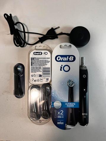 Oral-B iO 9 Elektrische Tandenborstel + 5 Opzetborstels beschikbaar voor biedingen