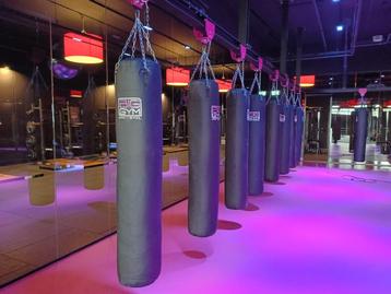 bokszak ophangen beschikbaar voor biedingen