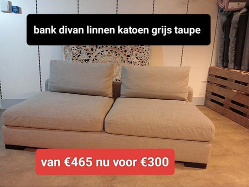 Nieuwe bank divan linnen katoen grijs taupe van €465 nu €300, Huis en Inrichting, Banken | Sofa's en Chaises Longues, Nieuw, Tweepersoons