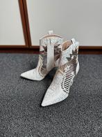 Leuke transparant laarzen met wit en zilver maat 36, Betsey Jonson, Wit, Lage of Enkellaarzen, Ophalen of Verzenden