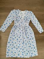 Lichtblauwe jurk met bloemenprint van MONKI, Maat 38/40 (M), Blauw, Ophalen of Verzenden, Zo goed als nieuw