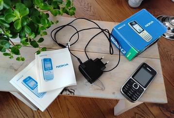 Vintage mobiele telefoon Nokia C2 in doos met benodigheden  beschikbaar voor biedingen