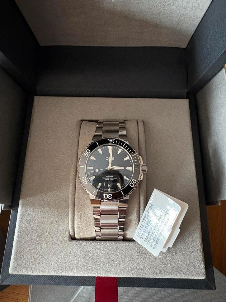 Nieuwe Oris Aquis Date 39.5mm - Niet meer in productie, Sieraden, Tassen en Uiterlijk, Horloges | Heren, Nieuw, Polshorloge, Overige merken