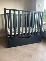 Box TWF Bas incl. lade, matras en Koeka boxkleed, Kinderen en Baby's, Boxen, Ophalen, Zo goed als nieuw, Boxkleed