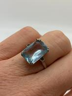 J134 Prachtige zilveren ring lichtblauwe steen maat 17, Sieraden, Tassen en Uiterlijk, Antieke sieraden, Ophalen of Verzenden