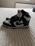 Nike dunk mt   43, Wit, Ophalen of Verzenden, Sneakers of Gympen, Zo goed als nieuw