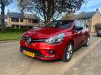 Renault Clio Energy TCe 90pk Eco2 S&S 2016 Rood, Auto's, Renault, 47 €/maand, Origineel Nederlands, Te koop, 5 stoelen